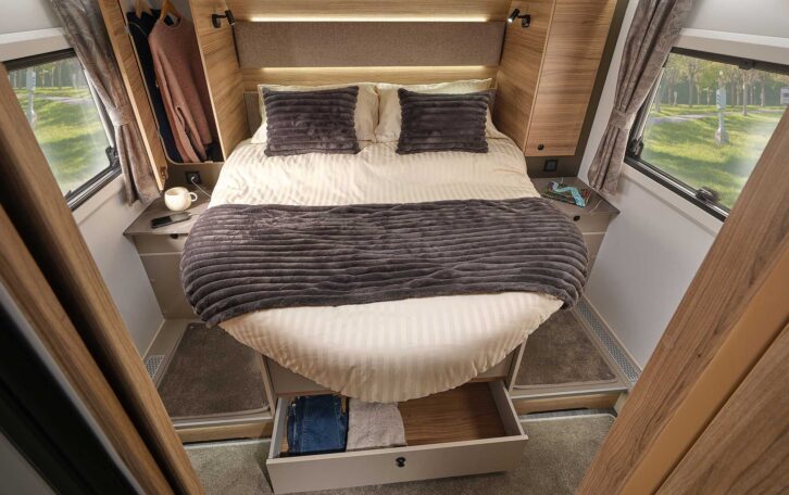The island bed in the 79-4I