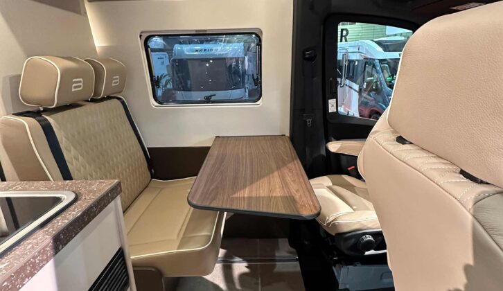 The lounge in the Habiton HMX 6.0