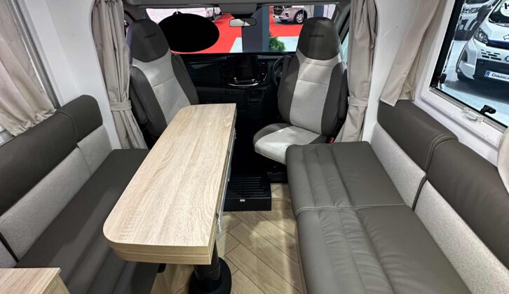 The lounge in the S614