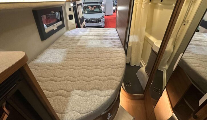 The rear French bed and washroom in the V62