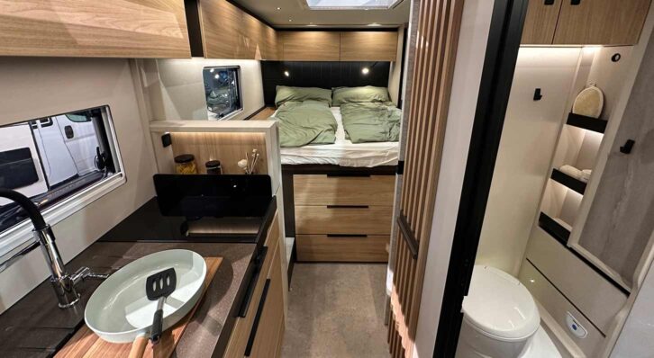 The rear bed in the Bürstner Signature SFT 7.5