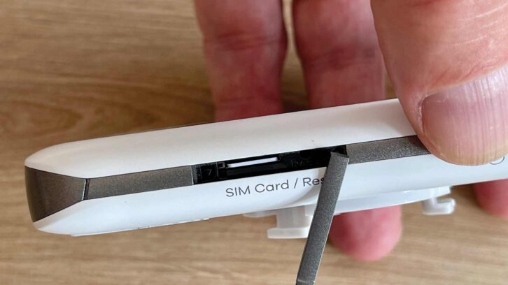 Inserting the SIM card