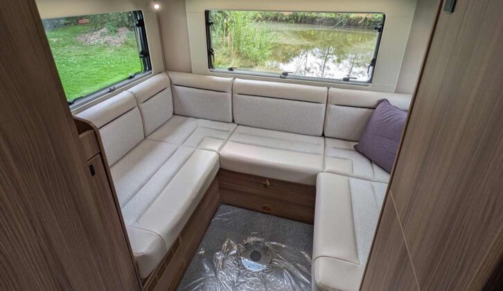 The lounge in the Imala