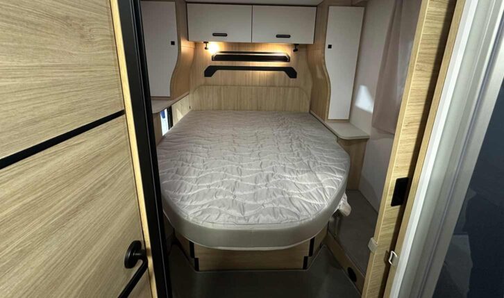 The island bed in the Chausson