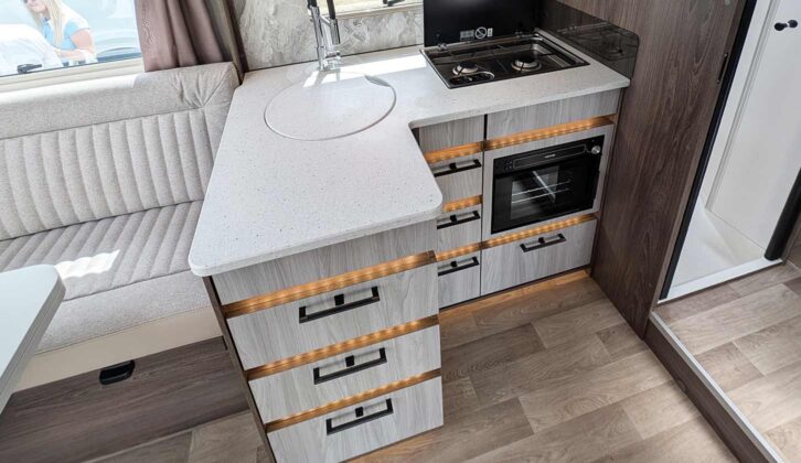 The kitchen in the Avventura 565