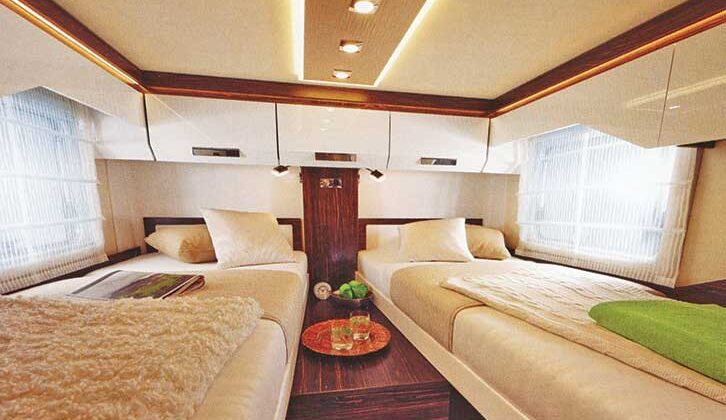 A 2016 i840G with twin permanent longitudinal single-beds