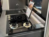 The kitchen in the Mobilvetta Kea 80
