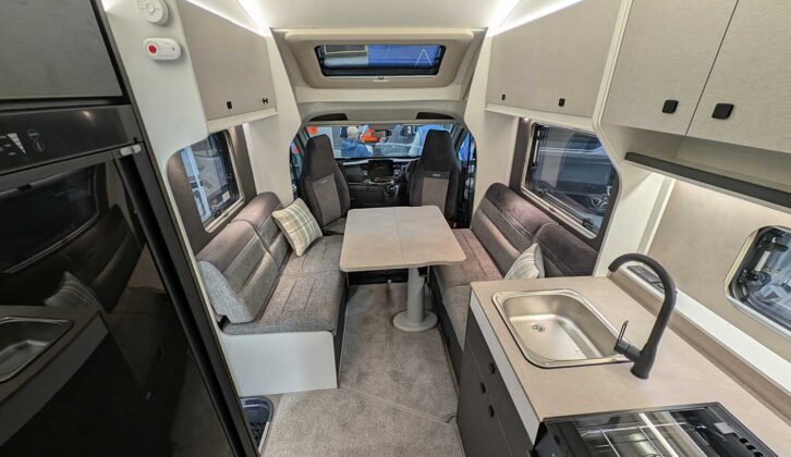 The lounge in the 1500SL