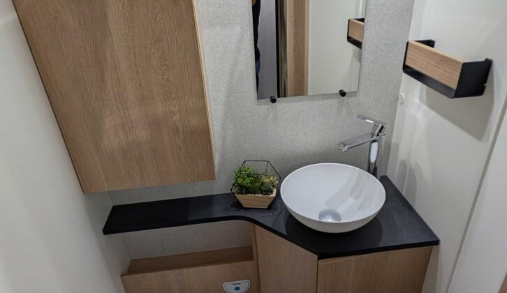 The washroom in the 75QB