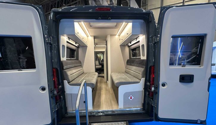 The rear lounge in the 1200 RL