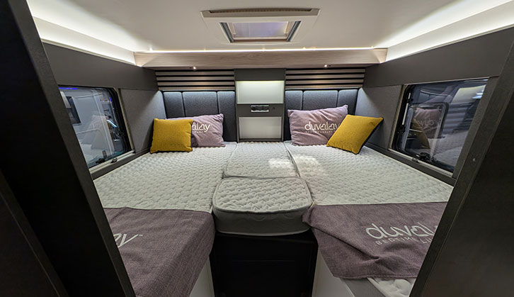 The fixed single beds in the 584