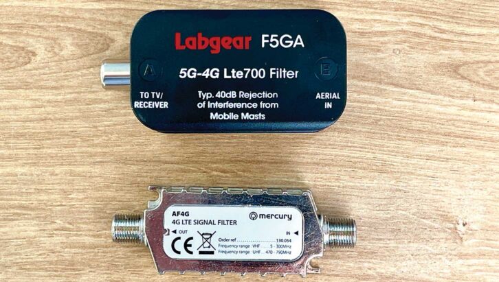 The 5G-4G LTE (top) and older 4G LTE filter