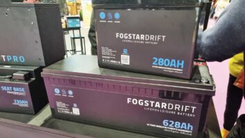 Two Fogstar drift lithium batteries