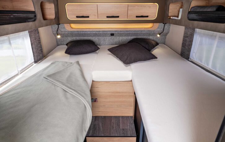 The beds are the rear of the CaraCompact EDITION [PEPPER]