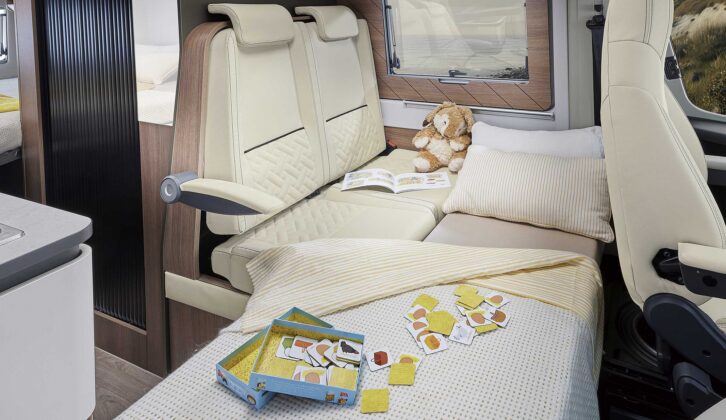 The dinette in the D43