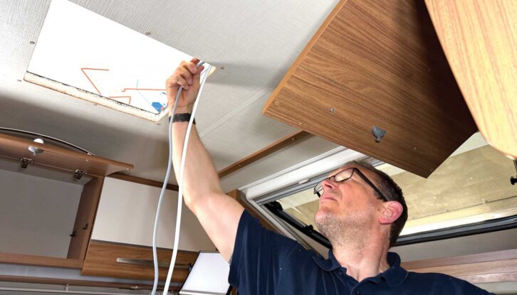 Pulling the cables through the PE pipe