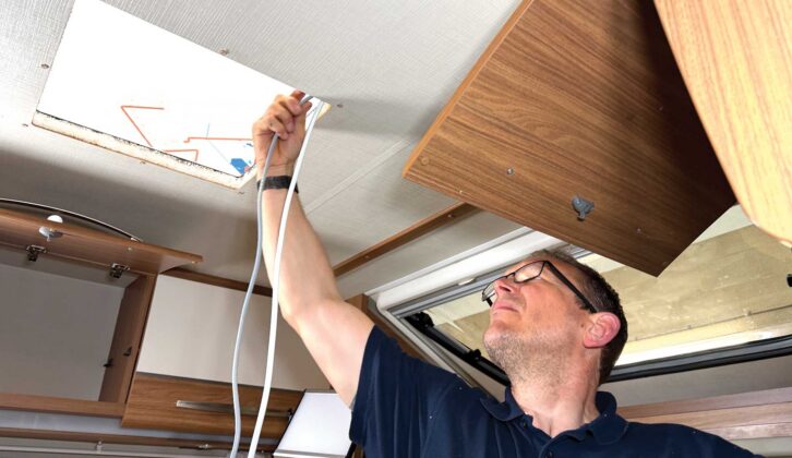 Pulling the cables through the PE pipe