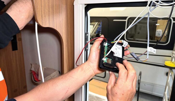 Connecting the air-con to iNet