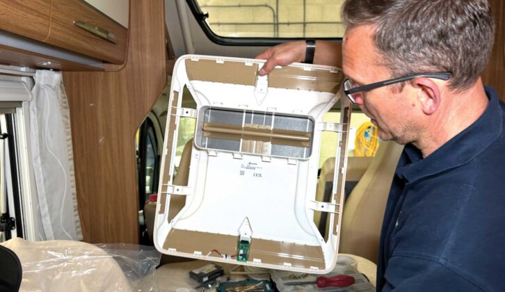 Getting the fascia panel to cover the main air-con unit