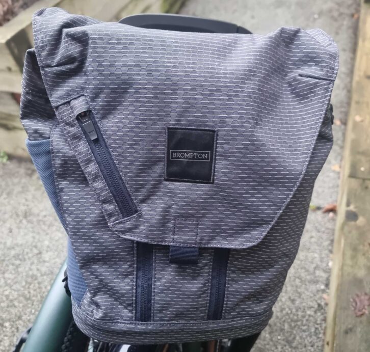 The G 4 battery pcak in the bag