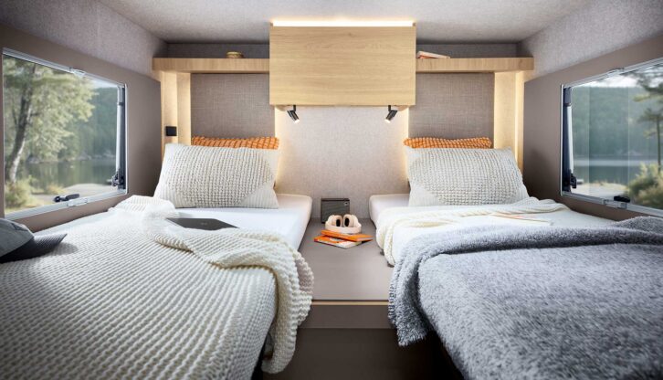 The fixed single beds in the CJ660