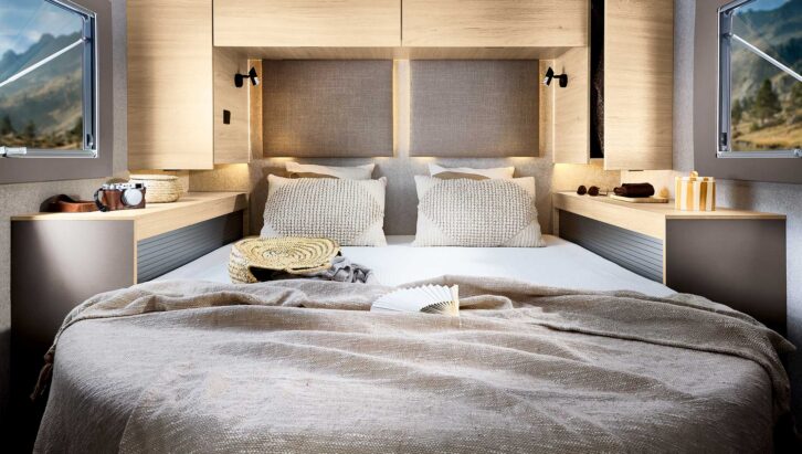The island bed in the MC740