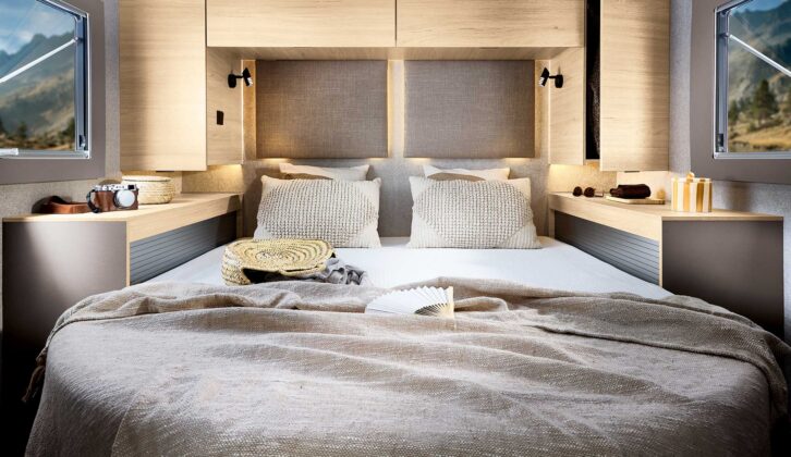 The island bed in the MC740