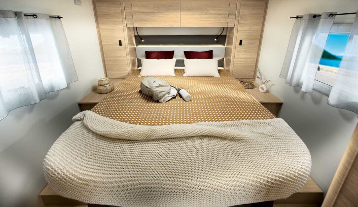 The island bed in the PM740