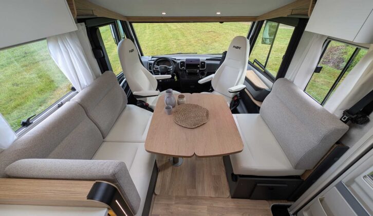 The front lounge of the Pilote Galaxy