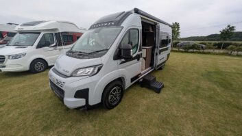 The Coachman Veloce VL65