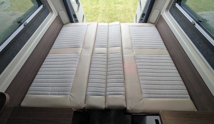 The bed made up in the VL65