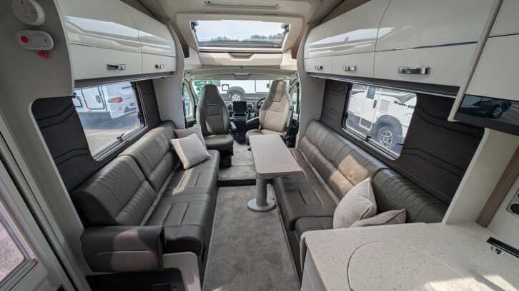 The lounge in the Kon-Tiki 594