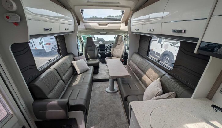 The lounge in the Kon-Tiki 894